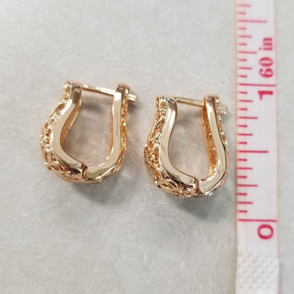 18k Filled Petite Filigree Hoops - Picture 4 of 7